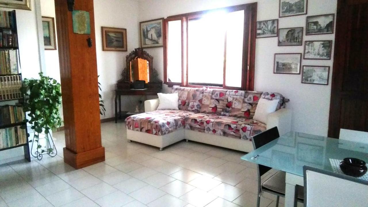 B&B Da Sissi La Maddalena Kültér fotó